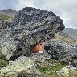 Finanzerstein vor der Wiesbadener Hütte