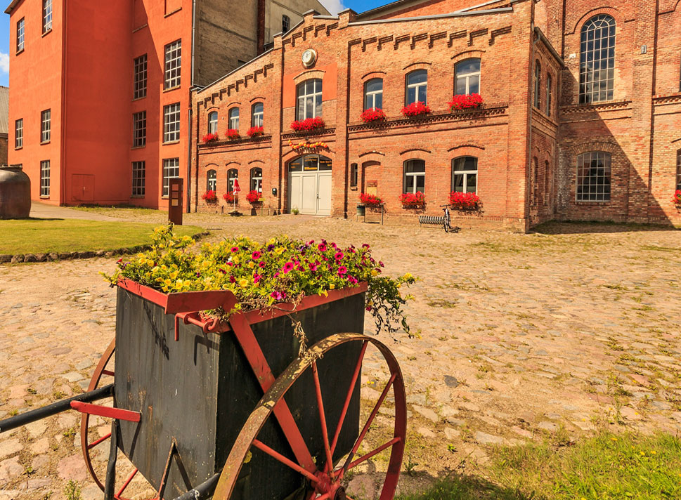Anklettern, Wandern und Grillen in Tessin